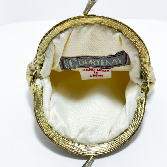 Vintage Courtenay Gold Coin Purse- Handmade in China - Picture 2 of 2